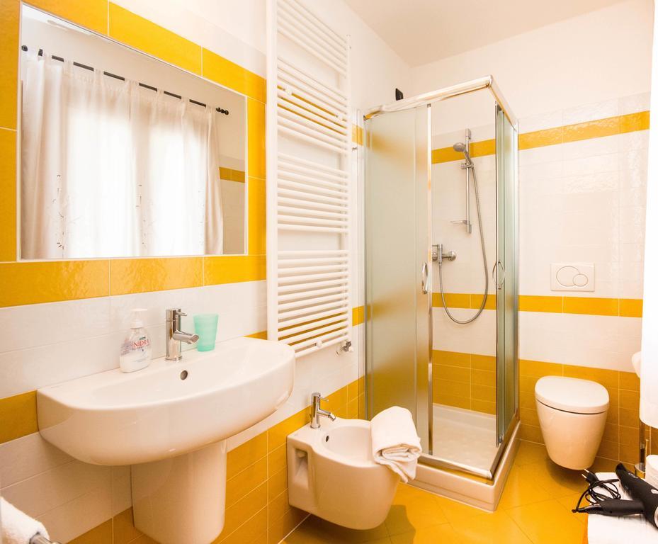 B&B Lori Gravedona Bilik gambar